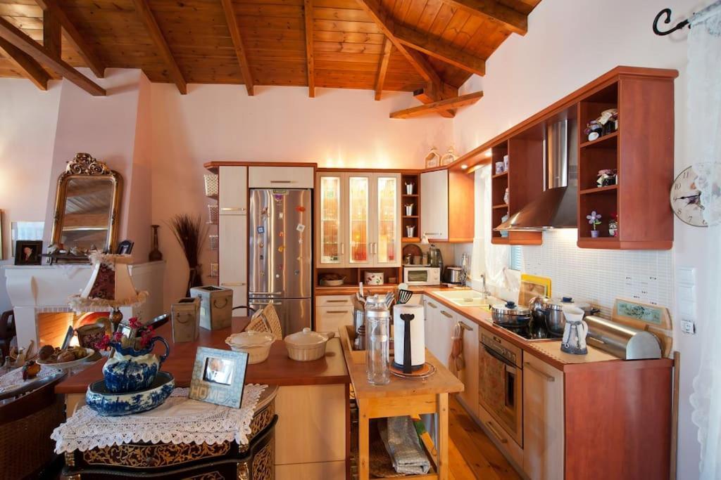 Areti'S Captain'S House With Private Terrace Γαλαξίδι Εξωτερικό φωτογραφία
